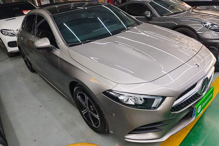 Used Mercedes-Benz A-Class 2022 Second Facelift A 200 L Sport Sedan Fashion Version Front Right 45 Deg