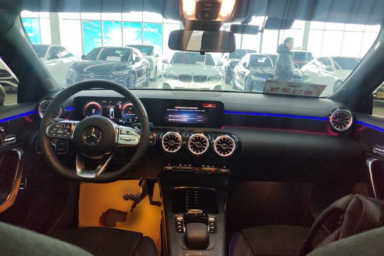 Used Mercedes-Benz A-Class 2022 Revised Version A 200 L Sport Sedan Fashionable Style Interior 2