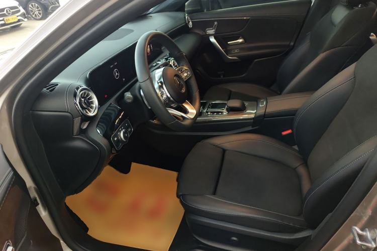 Used Mercedes-Benz A-Class 2022 Revised Version A 200 L Sport Sedan Fashionable Style Left Front Seat