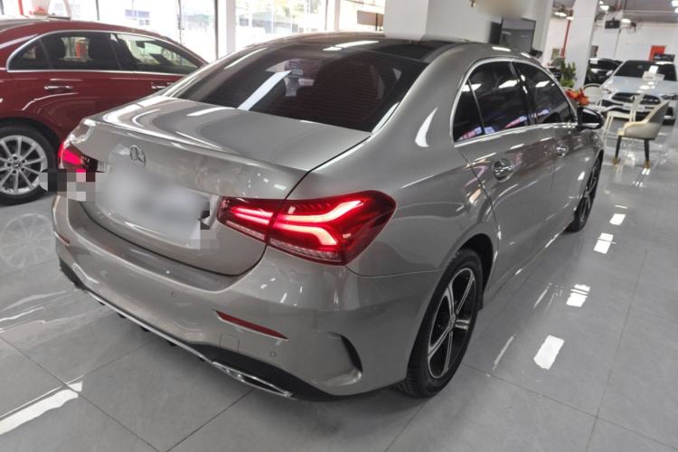 Used Mercedes-Benz A-Class 2022 Revised Version A 200 L Sport Sedan Fashionable Style Rear Right 45 Deg