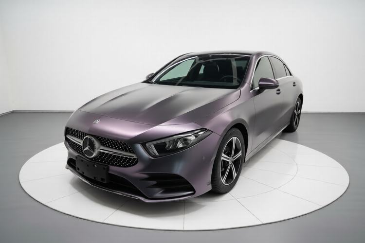 Used Mercedes-Benz A-Class 2022 Revised Version A 200 L Sport Sedan Fashionable Style Guazi used car, China used car export, Used car for sale, Used Mercedes-Benz cars, Cheapest cars for sale