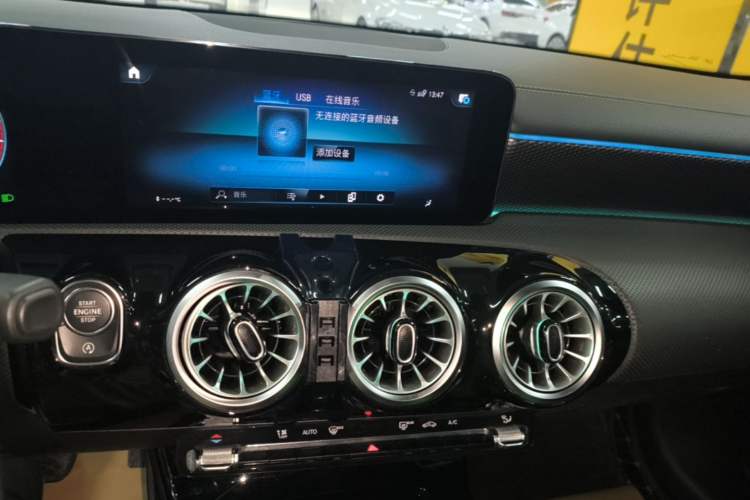 Used Mercedes-Benz A-Class 2022 Revised Version A 200 L Sport Sedan Fashionable Style Audio And AC Panel