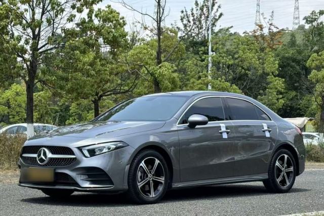 Used Mercedes-Benz A-Class 2022 Revised Version A 200 L Sport Sedan Fashionable Style