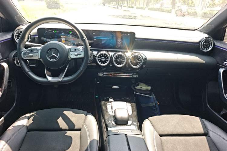 Used Mercedes-Benz A-Class 2022 A 200 L Sport Sedan Fashion Model Center Console