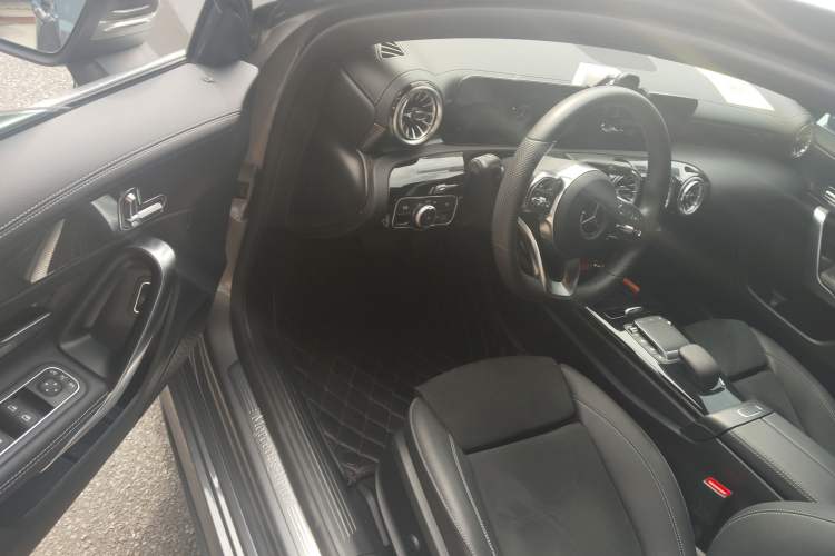 Used Mercedes-Benz A-Class 2022 A 200 L Sport Sedan Fashion Model Driver Seat