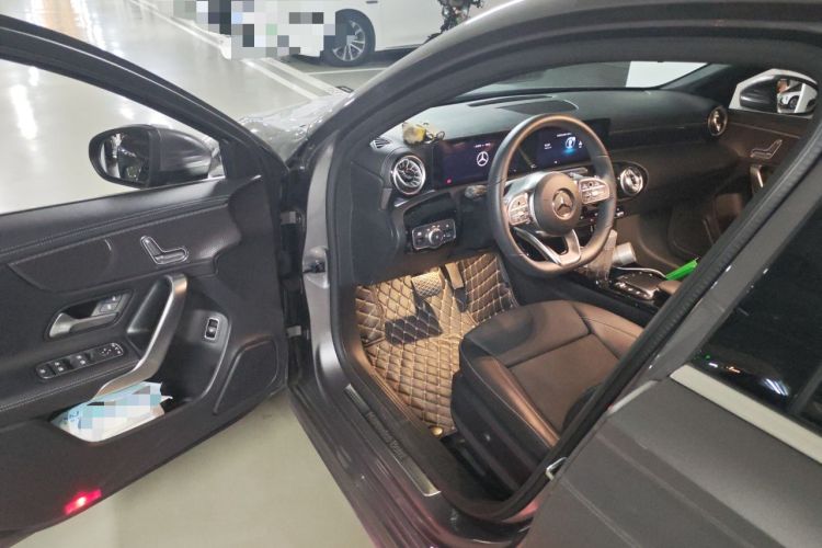 Used Mercedes-Benz A-Class 2022 Revised Version A 200 L Sport Sedan Fashionable Style Driver Seat