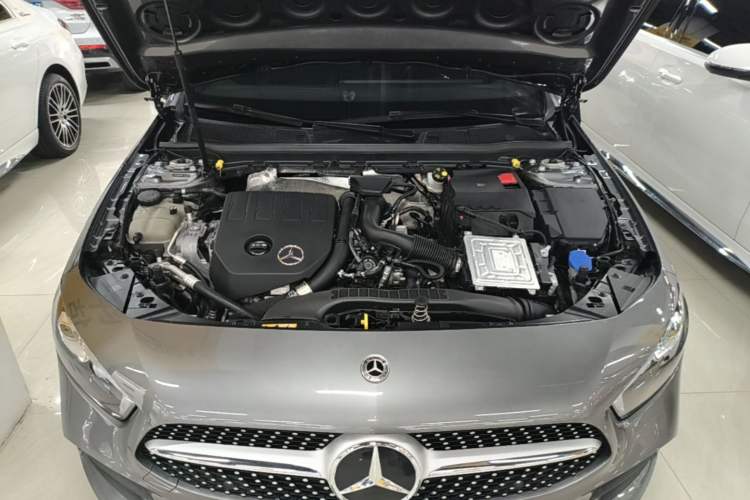 Used Mercedes-Benz A-Class 2022 Revised Version A 200 L Sport Sedan Fashionable Style Engine Bay