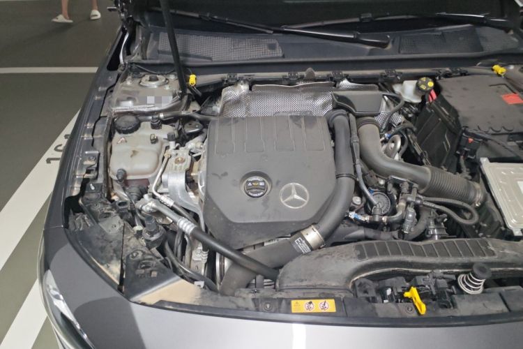 Used Mercedes-Benz A-Class 2022 Revised Version A 200 L Sport Sedan Fashionable Style Engine Bay Right