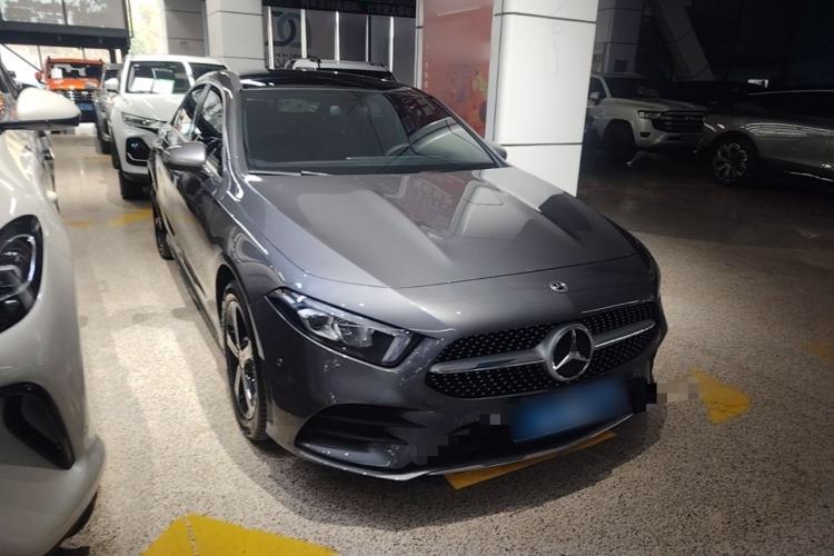 Used Mercedes-Benz A-Class 2022 Revised Version A 200 L Sport Sedan Fashionable Style Exterior 1