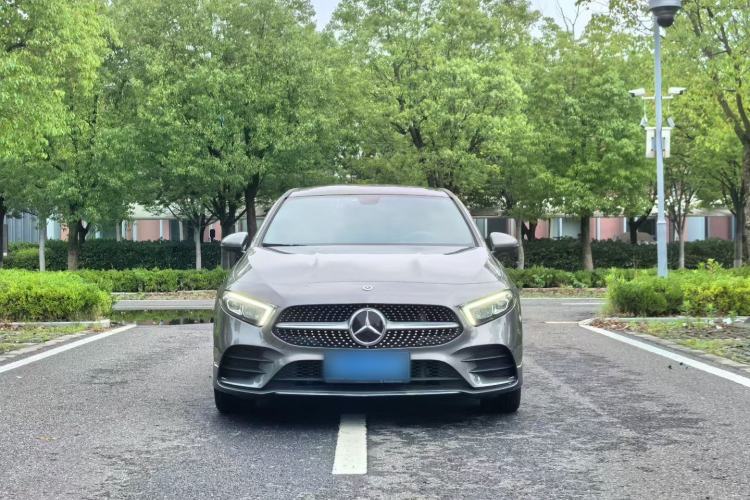 Used Mercedes-Benz A-Class 2022 Second Facelift A 200 L Sport Sedan Fashion Version Exterior 1