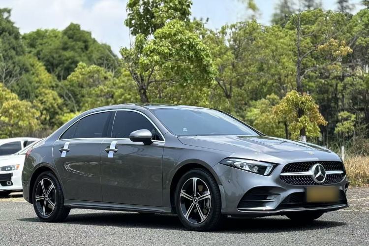 Used Mercedes-Benz A-Class 2022 Revised Version A 200 L Sport Sedan Fashionable Style Exterior 5