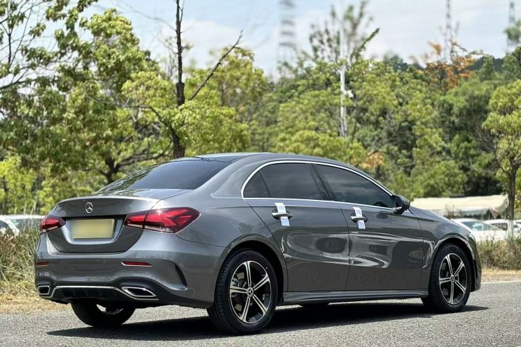 Used Mercedes-Benz A-Class 2022 Revised Version A 200 L Sport Sedan Fashionable Style Exterior 6
