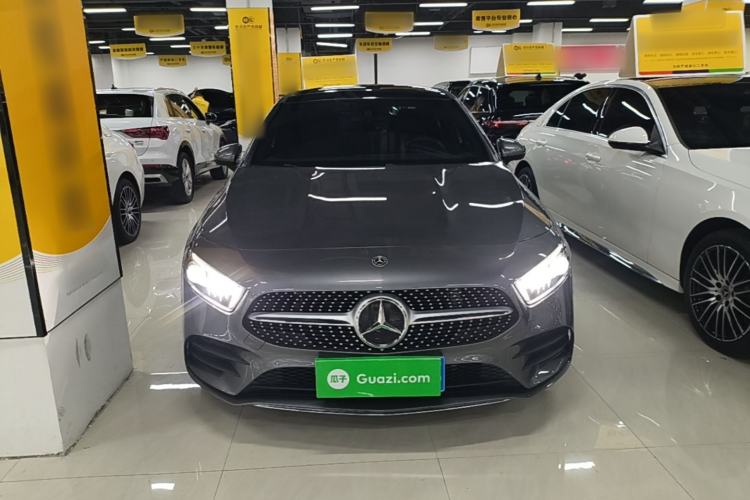 Used Mercedes-Benz A-Class 2022 Revised Version A 200 L Sport Sedan Fashionable Style Front