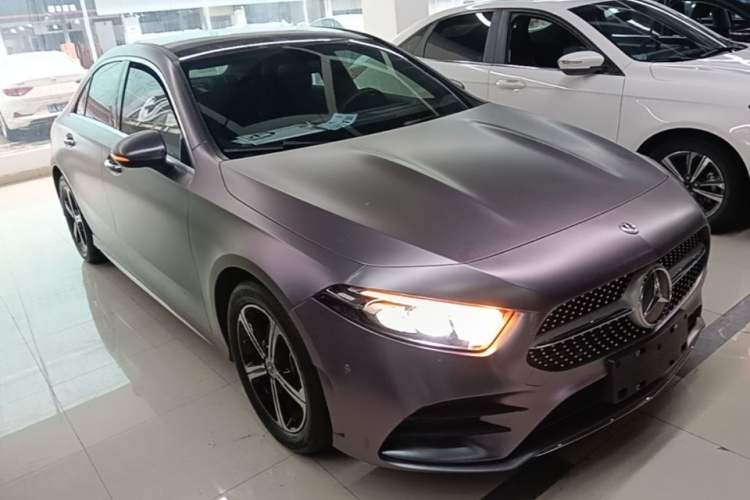 Used Mercedes-Benz A-Class 2022 Revised Version A 200 L Sport Sedan Fashionable Style Front Right 45 Deg