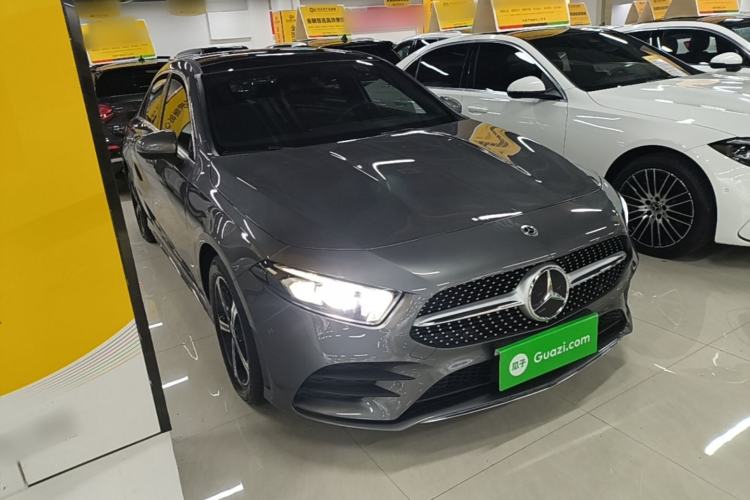 Used Mercedes-Benz A-Class 2022 Revised Version A 200 L Sport Sedan Fashionable Style Front Right 45 Deg