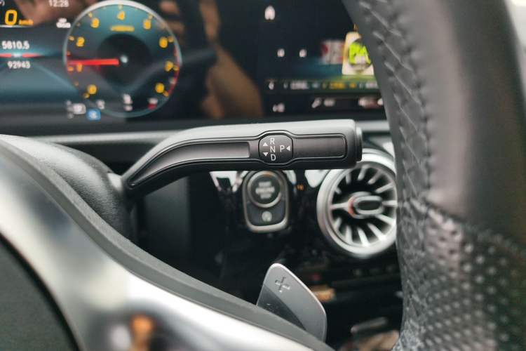 Used Mercedes-Benz A-Class 2022 Second Facelift A 200 L Sport Sedan Fashion Version Gear Lever