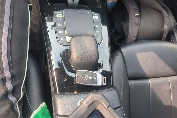 Used Mercedes-Benz A-Class 2022 Restyled A 200 L Sport Sedan Fashion Version Gear Lever