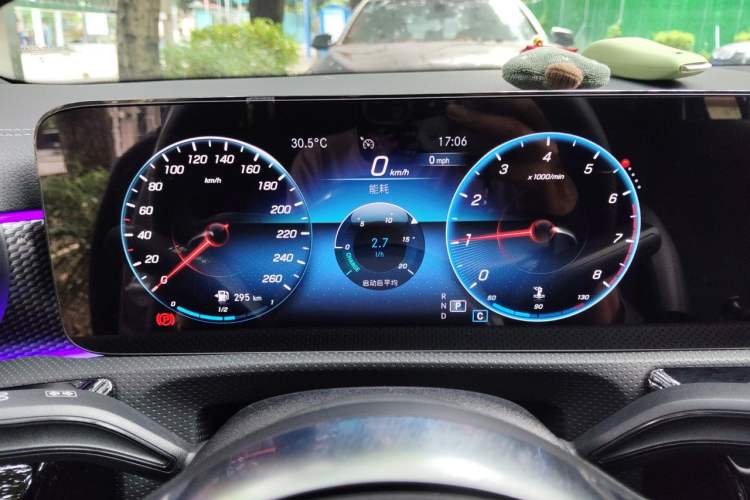 Used Mercedes-Benz A-Class 2022 Restyled A 200 L Sport Sedan Fashion Version Instrument Cluster