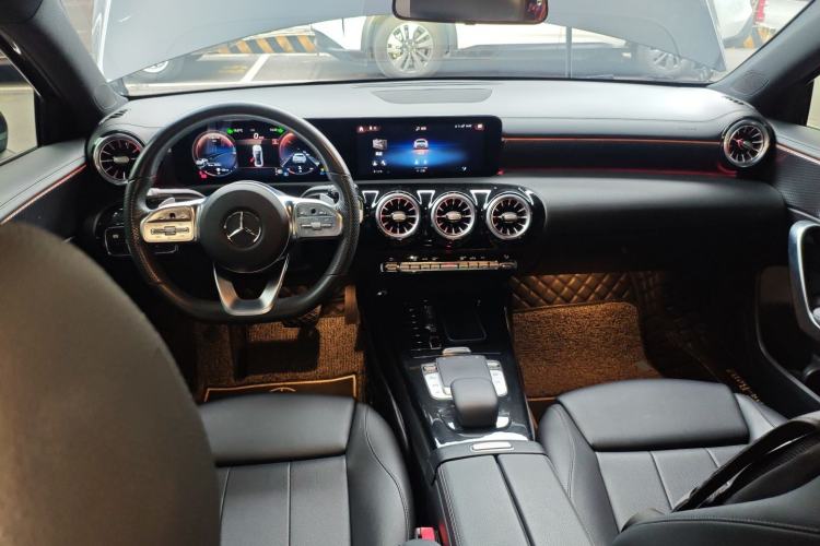 Used Mercedes-Benz A-Class 2022 Restyled A 200 L Sport Sedan Fashion Version Interior 2