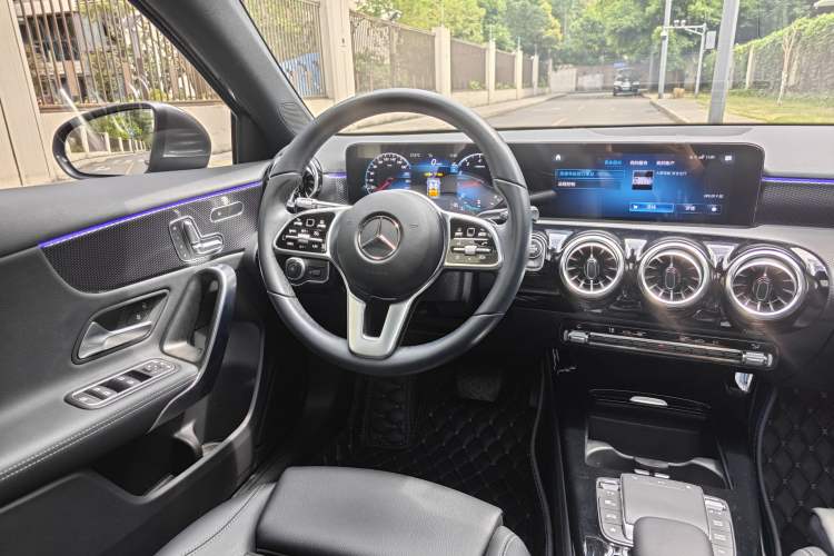 Used Mercedes-Benz A-Class 2022 A 200 Fashion Model Interior 5