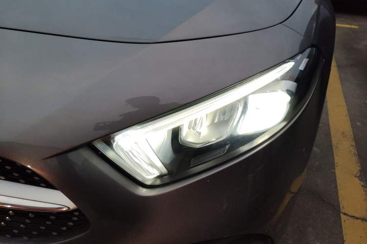 Used Mercedes-Benz A-Class 2022 Second Facelift A 200 L Sport Sedan Fashion Version Left Front Headlight