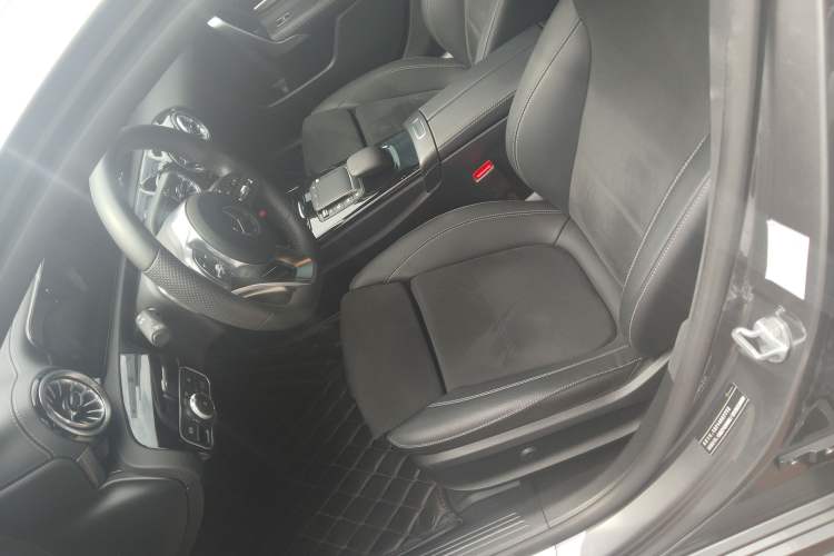 Used Mercedes-Benz A-Class 2022 A 200 L Sport Sedan Fashion Model Left Front Seat