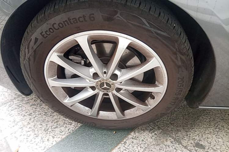 Used Mercedes-Benz A-Class 2022 A 200 Fashion Model Left Front Wheel Hub