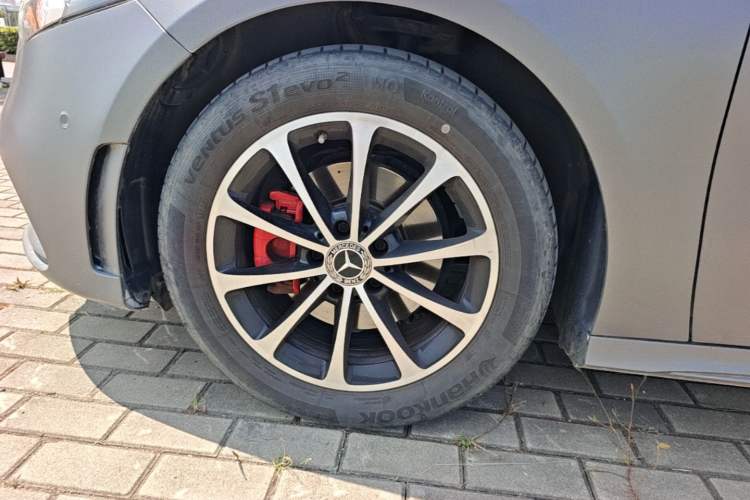 Used Mercedes-Benz A-Class 2022 A 200 L Sport Sedan Fashion Model Left Front Wheel Hub