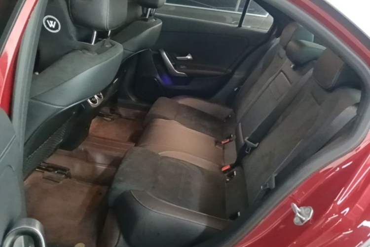 Used Mercedes-Benz A-Class 2022 Revised Version A 200 L Sport Sedan Fashionable Style Left Rear Seat
