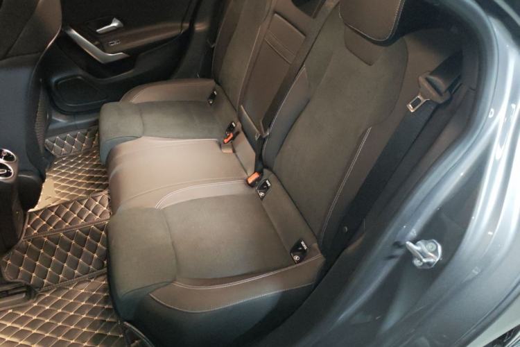Used Mercedes-Benz A-Class 2022 Revised Version A 200 L Sport Sedan Fashionable Style Left Rear Seat