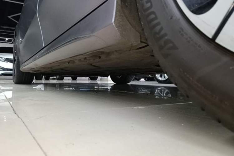 Used Mercedes-Benz A-Class 2022 Revised Version A 200 L Sport Sedan Fashionable Style Left Side Sill