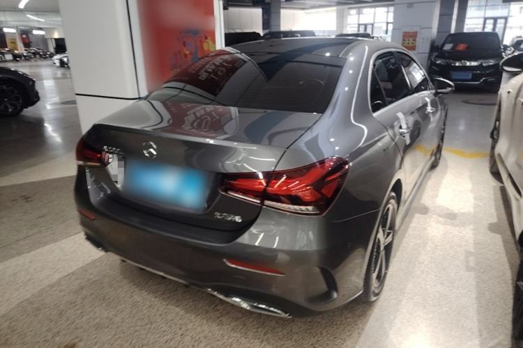 Used Mercedes-Benz A-Class 2022 Revised Version A 200 L Sport Sedan Fashionable Style Rear Right 45 Deg