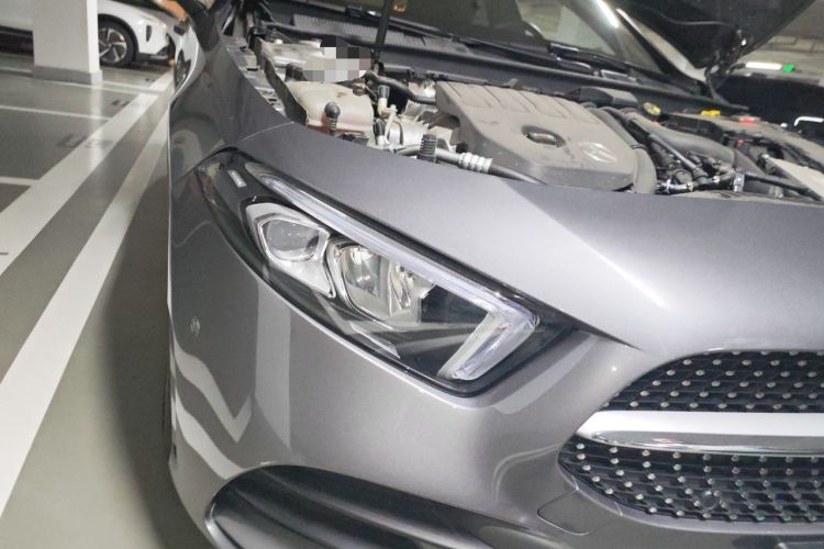 Used Mercedes-Benz A-Class 2022 Revised Version A 200 L Sport Sedan Fashionable Style Right Front Headlight