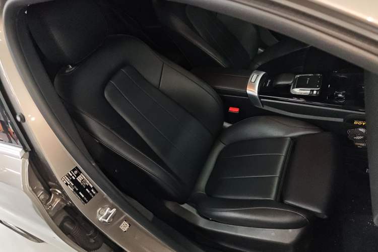 Used Mercedes-Benz A-Class 2022 Restyled A 200 L Sport Sedan Fashion Version Right Front Seat