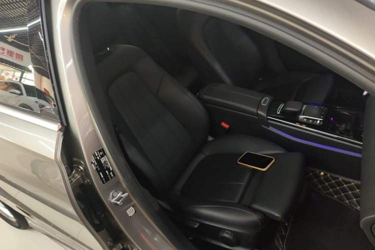 Used Mercedes-Benz A-Class 2022 Restyled A 200 L Sport Sedan Fashion Version Right Front Seat