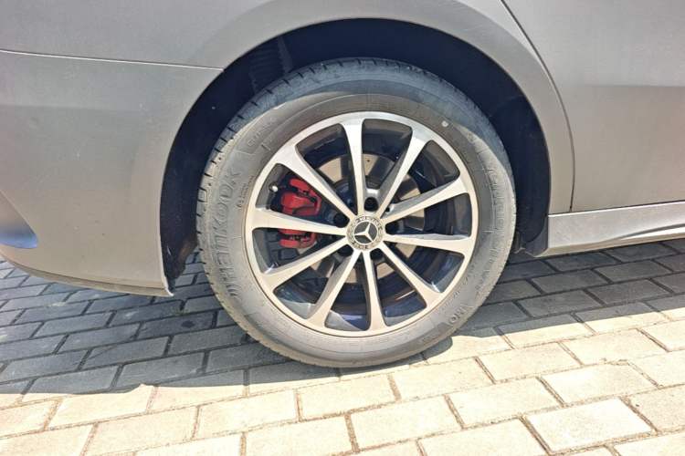 Used Mercedes-Benz A-Class 2022 A 200 L Sport Sedan Fashion Model Right Rear Wheel Hub