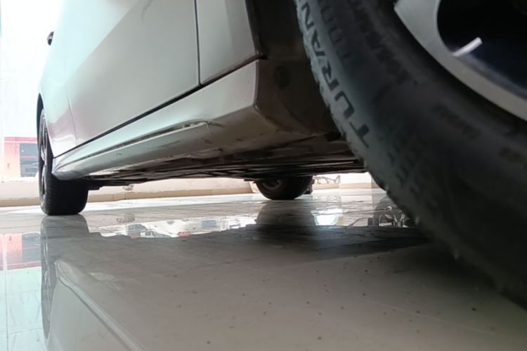 Used Mercedes-Benz A-Class 2022 Revised Version A 200 L Sport Sedan Fashionable Style Right Side Sill