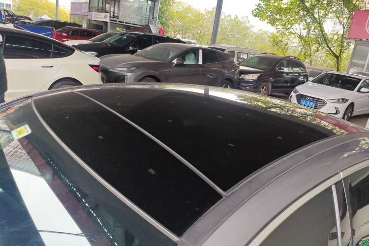 Used Mercedes-Benz A-Class 2022 Restyled A 200 L Sport Sedan Fashion Version Roof