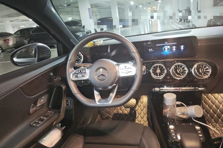 Used Mercedes-Benz A-Class 2022 Revised Version A 200 L Sport Sedan Fashionable Style Steering Wheel