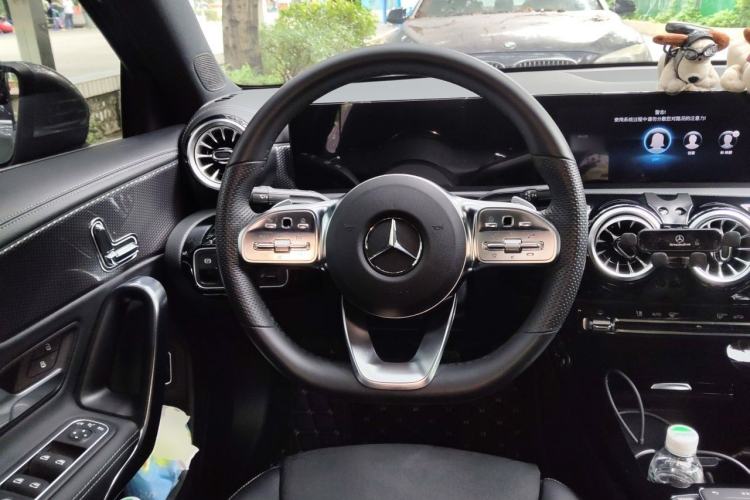 Used Mercedes-Benz A-Class 2022 Restyled A 200 L Sport Sedan Fashion Version Steering Wheel