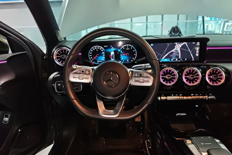 Used Mercedes-Benz A-Class 2022 Restyled A 200 L Sport Sedan Fashion Version Steering Wheel