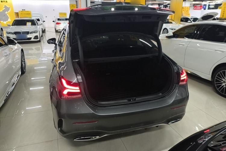 Used Mercedes-Benz A-Class 2022 Revised Version A 200 L Sport Sedan Fashionable Style Trunk