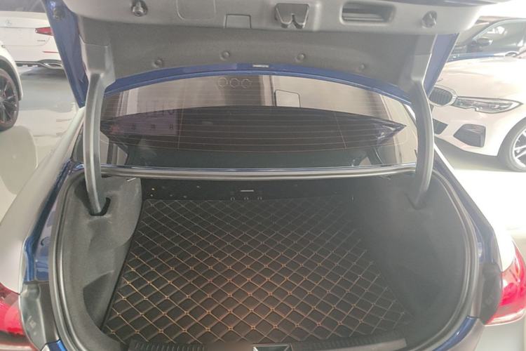 Used Mercedes-Benz A-Class 2022 Revised Version A 200 L Sport Sedan Fashionable Style Trunk