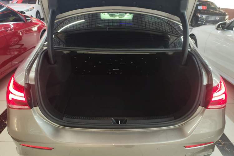 Used Mercedes-Benz A-Class 2022 Restyled A 200 L Sport Sedan Fashion Version Trunk