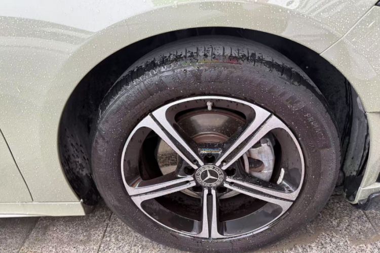 Used Mercedes-Benz A-Class 2022 Restyled A 200 L Sport Sedan Fashion Version Exterior 5