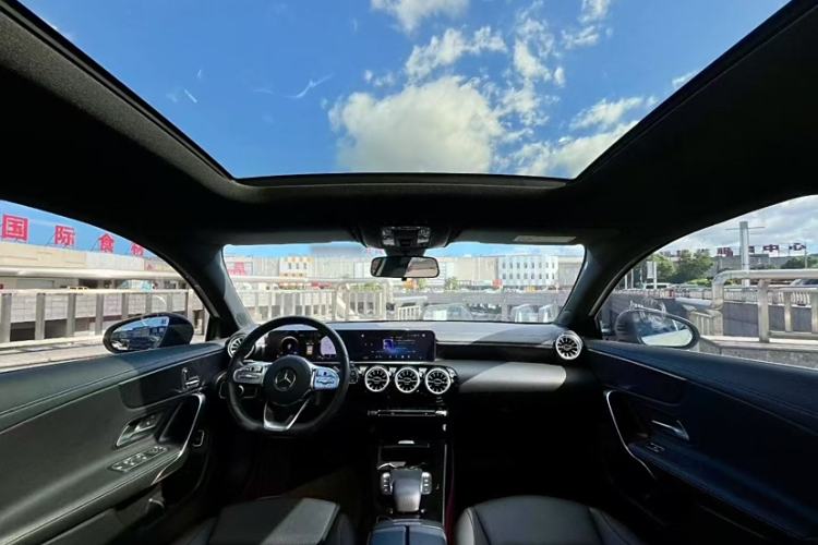 Used Mercedes-Benz A-Class 2022 Restyled A 200 L Sport Sedan Fashion Version Interior 1