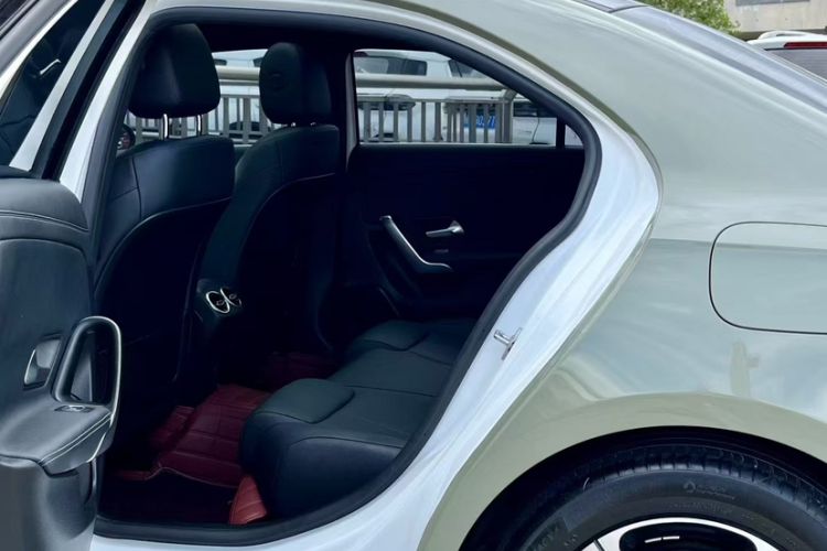 Used Mercedes-Benz A-Class 2022 Restyled A 200 L Sport Sedan Fashion Version Interior 3