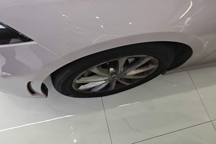 Used Mercedes-Benz A-Class 2022 Restyled A 200 L Sport Sedan Fashion Version Left Front Wheel Hub