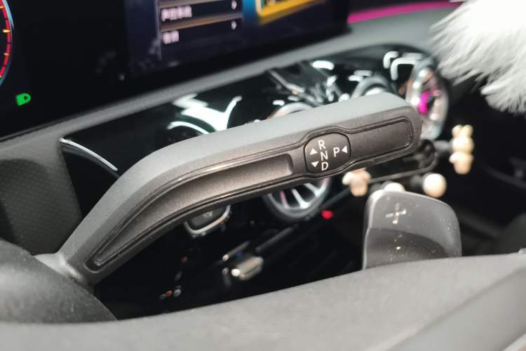 Used Mercedes-Benz A-Class 2022 A 200 L Sport Sedan Fashion Model Gear Lever