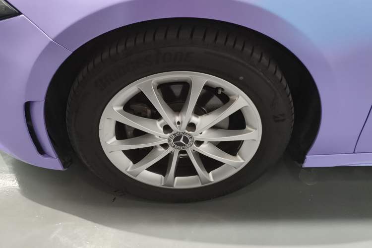 Used Mercedes-Benz A-Class 2022 A 200 L Sport Sedan Fashion Model Left Front Wheel Hub